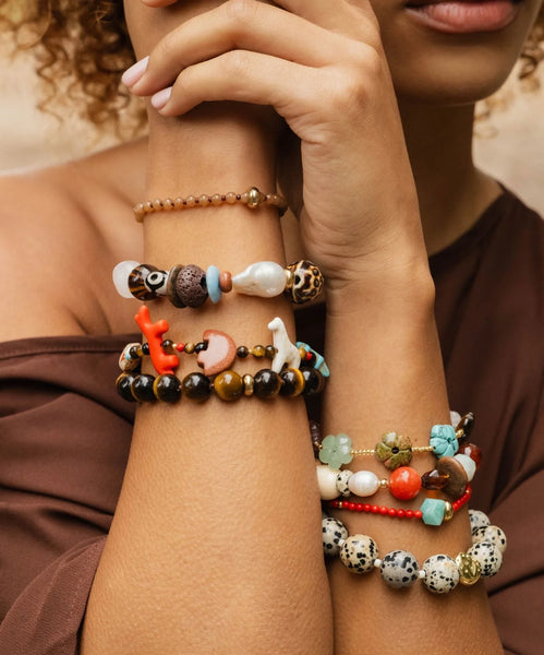 Le veer Jewelry Spotted White Armband
