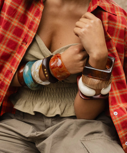 Le Veer Jewelry White Open Bangle