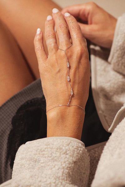 Bobby Rose Luxe Jazzy Silver Handbracelet