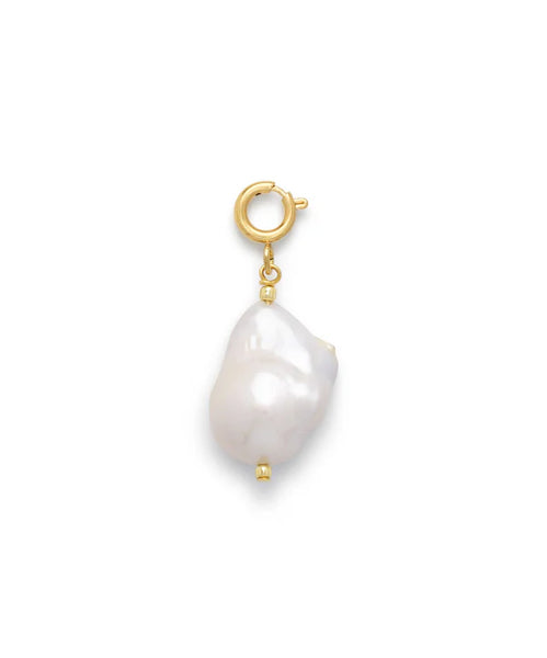 Le Veer Baroque Pearl Charm Goldplated