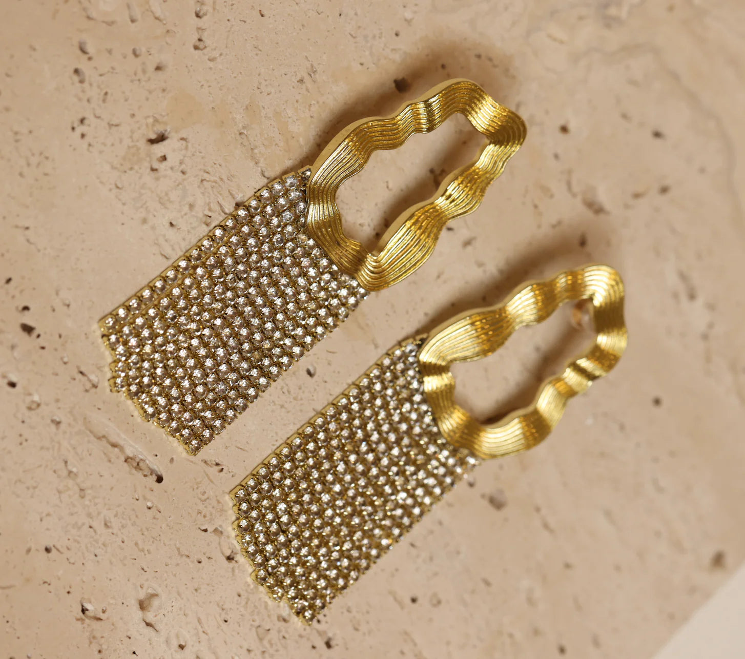 Carmen Collectables Liv Glitter Earrings Goud