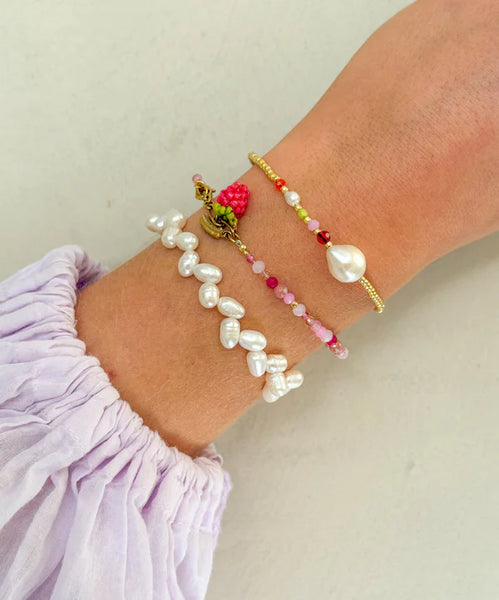 Le Veer Pearl Petal Bracelet Gold