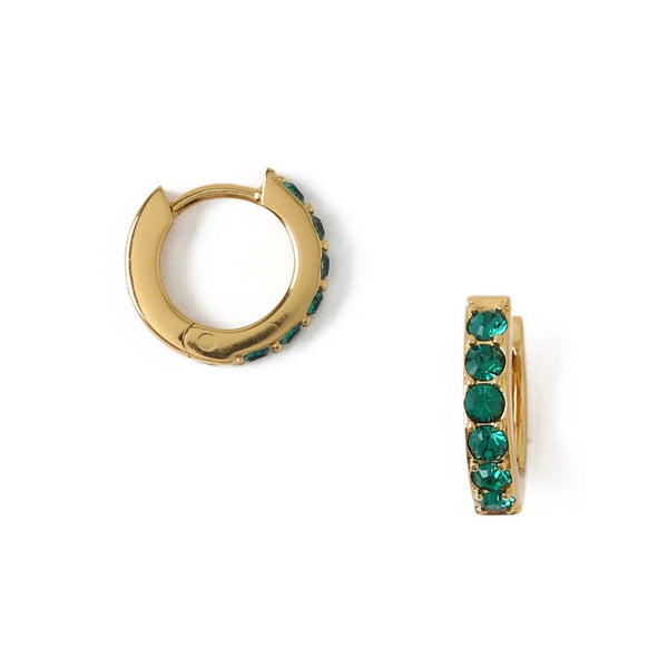 Trendjuwelier Bemelmans - Orelia Emerald Huggie Hoop Earrings Swarovski Crystals Gold