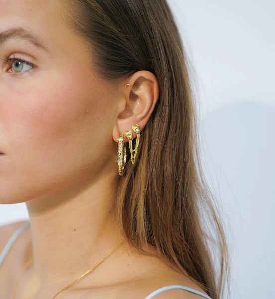 Anna+Nina Big Wild Arc Hoop Earrings Goldplated