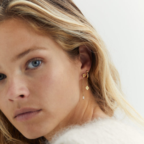 Trendjuwelier Bemelmans - Anna Nina Dangling Treasure Hoop Earrings Silver Goldplated