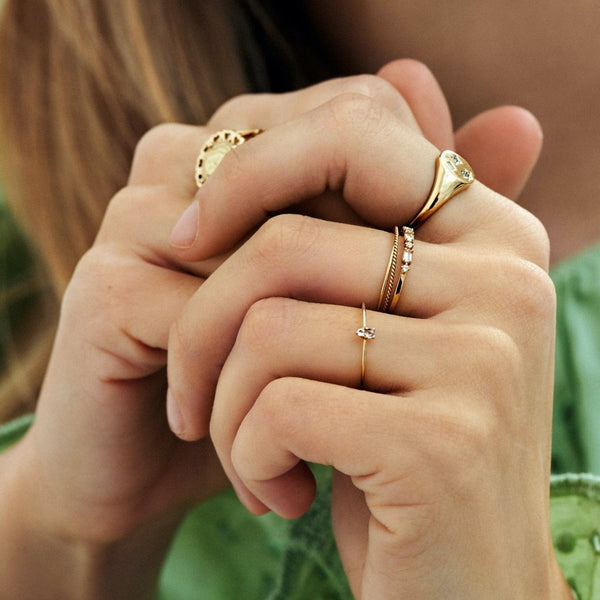 Anna+Nina Magical Topaz And Sapphire Baguette Ring 14krt Goud | Trendjuwelier Bemelmans.