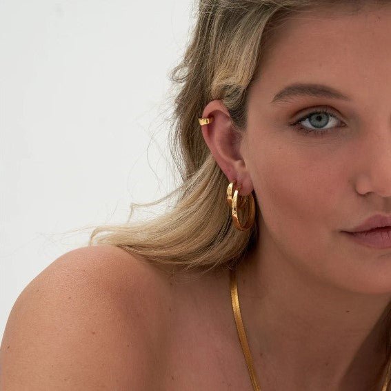 Trendjuwelier Bemelmans - Eline Rosina Gia Huggies Goldplated