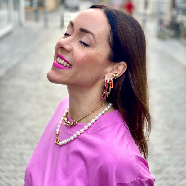 Juli Dans Jewels Lange Bonne Oorbel Metallic Roze Goud | Trendjuwelier Bemelmans.