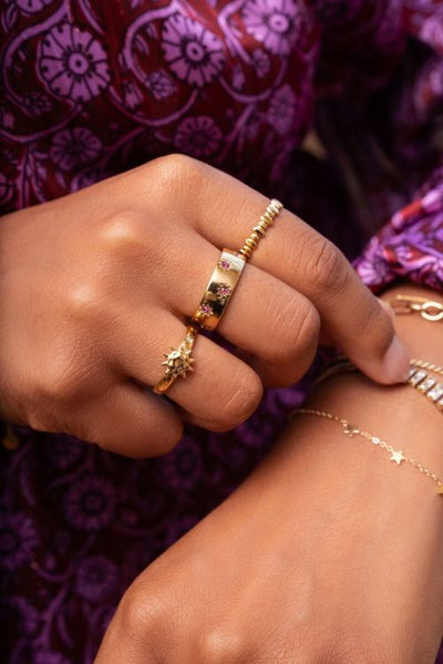 Trendjuwelier Bemelmans - My Jewellery Mystic ring met sterretjes en roze steentjes Zilver r19