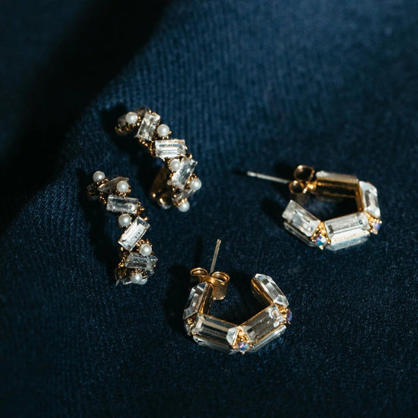 Trendjuwelier Bemelmans - Orelia Crystal & Pearl Mid - Sized Hoop Earrings